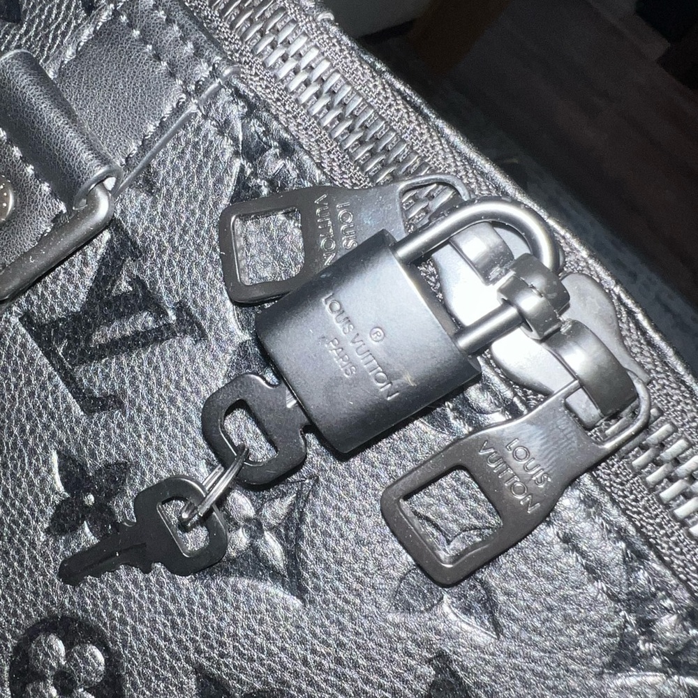 Louis Vuitton Keepall Bandouliere 50 Monogram Shadow Black - Picture 4 of 10